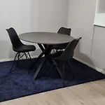 Holiday Apartment *