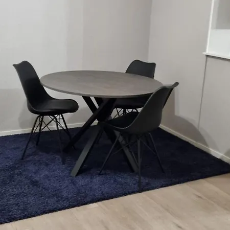 Holiday Apartment *